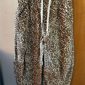 GAP Leopard Print Lounge Barrel jeans